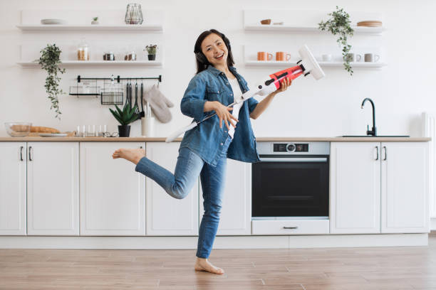 This High-Tech, Space-Saving Vacuum Has Me Excited to Clean 